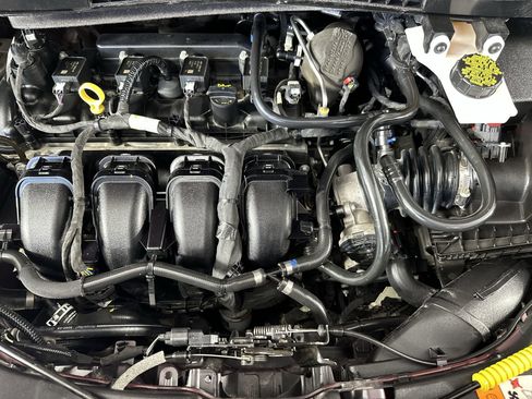 Used 2019 Ford Transit Connect XLT w/ Driver-Assist Package image 32