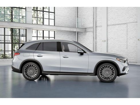 Used 2025 Mercedes-Benz GLC 300 image 15