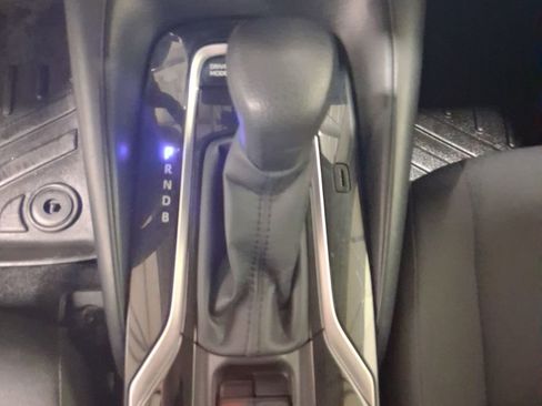 Used 2020 Toyota Corolla LE image 28