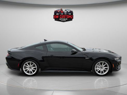 Used 2024 Ford Mustang GT Premium RWD image 8