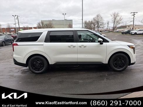 New 2026 Kia Carnival LX FWD image 5