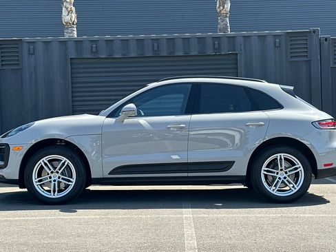 Used 2026 Porsche Macan AWD/4WD image 2