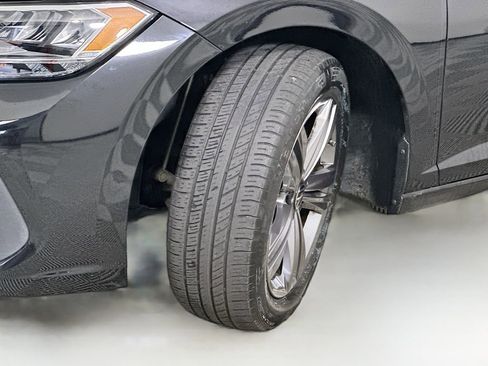 Used 2023 Volkswagen Jetta SE image 26