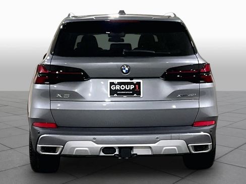 New 2026 BMW X5 xDrive40i w/ Off-Road Package AWD/4WD image 4