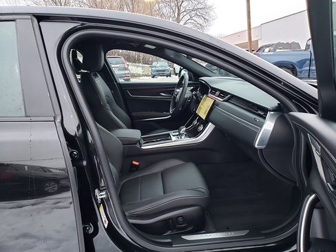 Used 2024 Jaguar XF R-Dynamic SE image 19