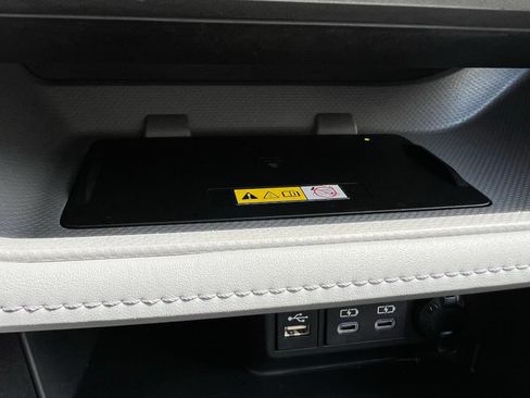 Used 2023 Toyota Highlander XLE FWD image 38