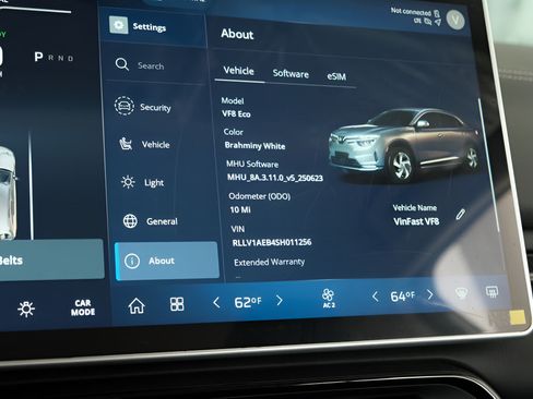 New 2025 VinFast VF 8 Eco AWD/4WD image 12