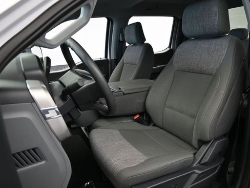 Used 2025 Ford F250 XLT image 10