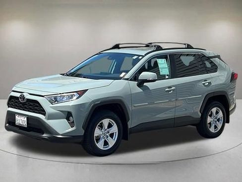 Used 2019 Toyota RAV4 XLE w/ All Weather Liner Package FWD image 2