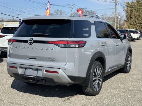 Used 2022 Nissan Pathfinder Platinum image 8