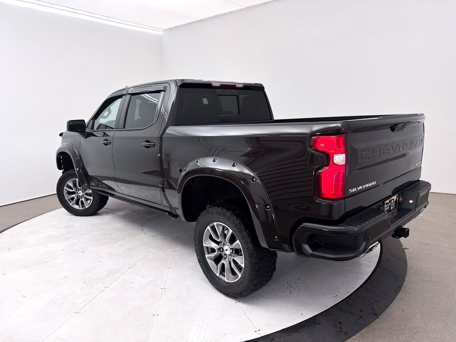 Used 2020 Chevrolet Silverado 1500 RST AWD/4WD image 2