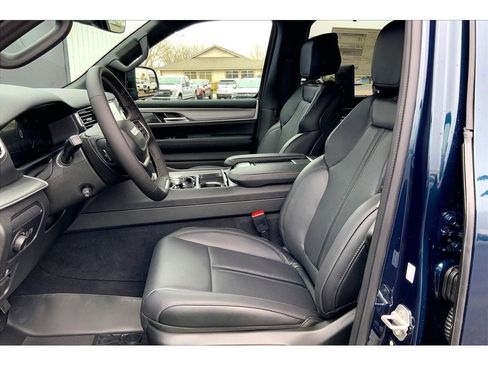 New 2026 Jeep Grand Wagoneer Limited AWD/4WD image 10