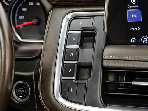 Used 2021 Chevrolet Suburban Z71 AWD/4WD image 21