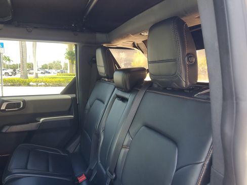 Used 2021 Ford Bronco Badlands image 17