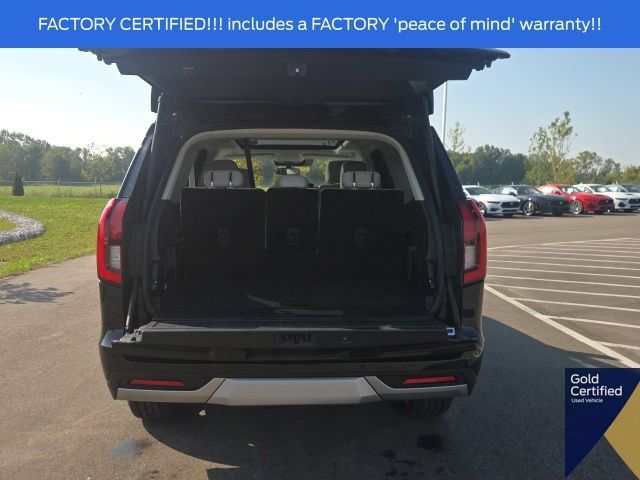 Used 2025 Ford Expedition Platinum w/ Driver's Package AWD/4WD image 16