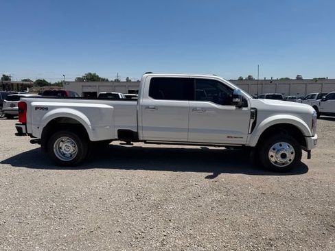 Used 2026 Ford F450 Platinum w/ Platinum Plus Package AWD/4WD image 3