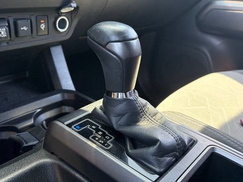Used 2021 Toyota Tacoma TRD Sport AWD/4WD image 7