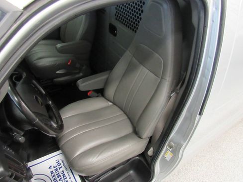 Used 2020 Chevrolet Express 2500 Extended w/ Driver Convenience Package RWD image 40