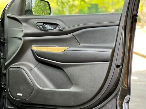 Used 2019 GMC Acadia Denali w/ Technology Package image 27