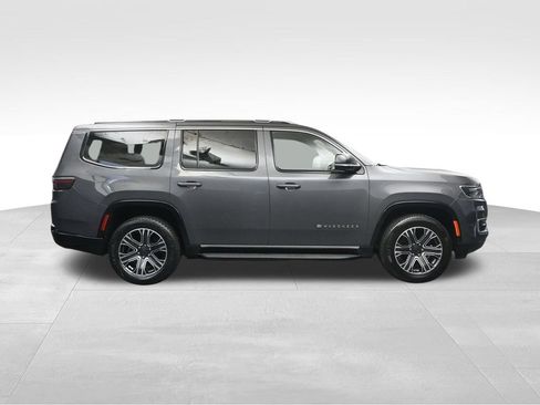 Used 2024 Jeep Wagoneer Series II w/ Flexible Seating Group RWD image 6