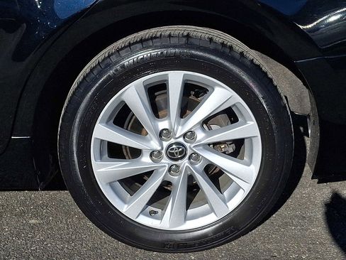 Used 2021 Toyota Camry LE image 7