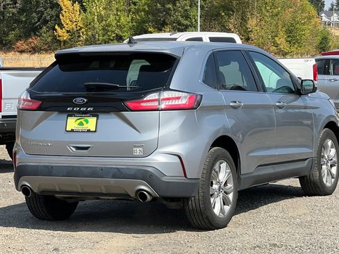 Used 2022 Ford Edge Titanium image 4