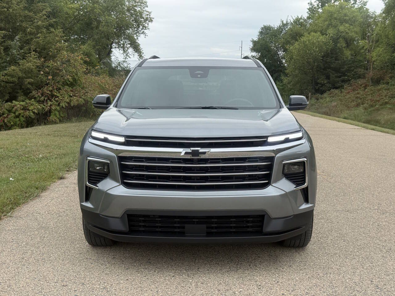 Used 2026 Chevrolet Traverse LT w/ LPO, Floor Liner Package AWD/4WD image 3