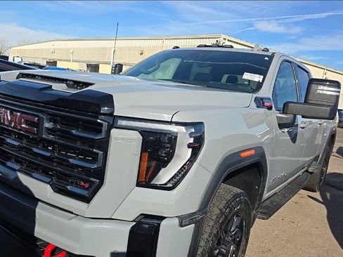 Used 2025 GMC Sierra 3500 AT4 w/ AT4 Premium Plus Package image 2