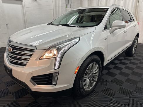 Used 2017 Cadillac XT5 Luxury w/ Driver Awareness Package image 4
