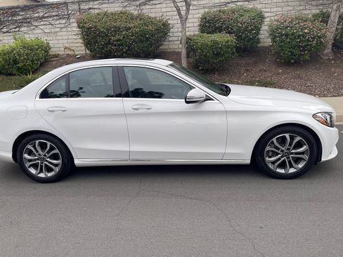 Used 2018 Mercedes-Benz C 300 Sedan image 2
