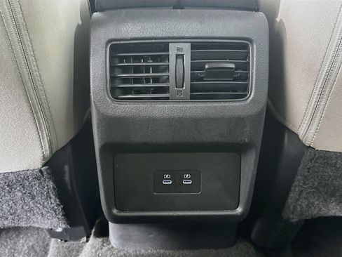Used 2025 Nissan Rogue SV FWD image 27