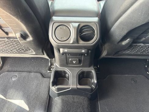 Certified 2023 Jeep Gladiator Rubicon AWD/4WD image 11