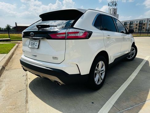 Used 2020 Ford Edge SEL w/ Convenience Package FWD image 3