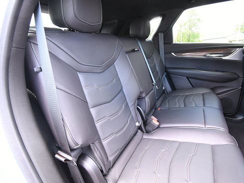 Used 2024 Cadillac XT5 Premium Luxury w/ Platinum Package AWD/4WD image 18