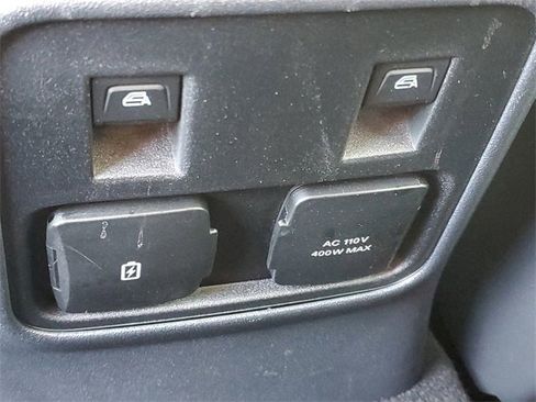 Used 2024 Ford Bronco Outer Banks image 11