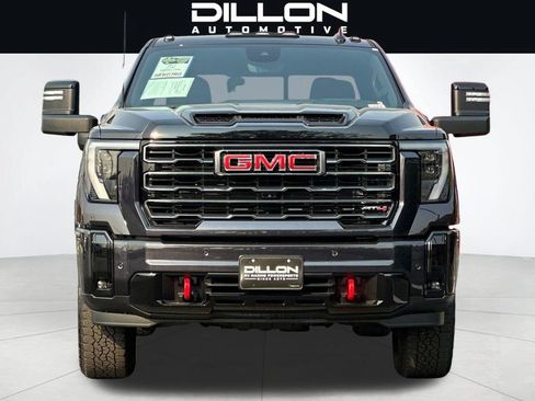 Used 2025 GMC Sierra 2500 AT4 AWD/4WD image 9