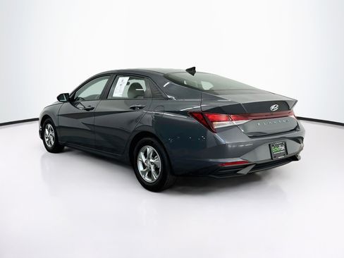 Used 2023 Hyundai Elantra SE w/ Cargo Package FWD image 5