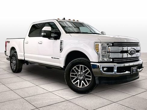 Used 2019 Ford F250 Lariat w/ Lariat Ultimate Package AWD/4WD image 3
