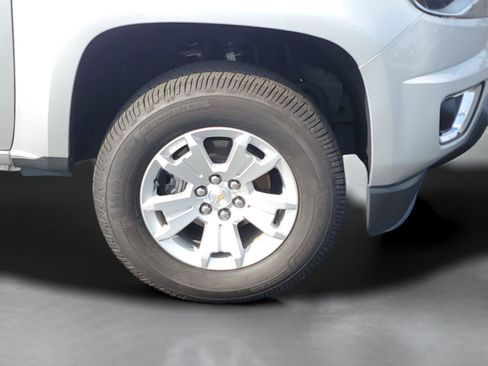 Used 2017 Chevrolet Colorado LT w/ LT Convenience Package RWD image 28