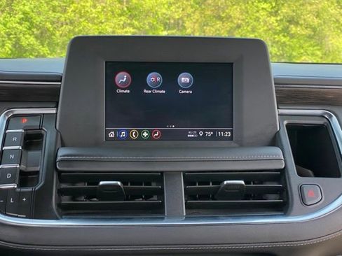 Used 2024 Chevrolet Tahoe 4WD image 30