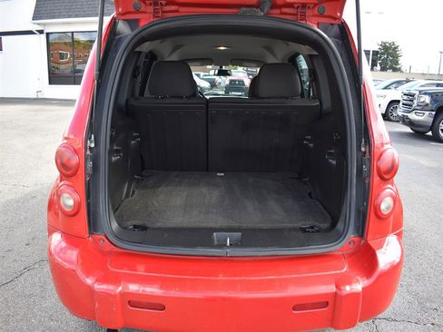 Used 2010 Chevrolet HHR LS image 9