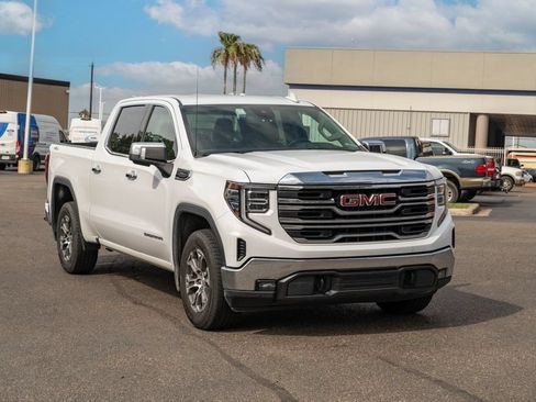 Used 2025 GMC Sierra 1500 SLT AWD/4WD image 1