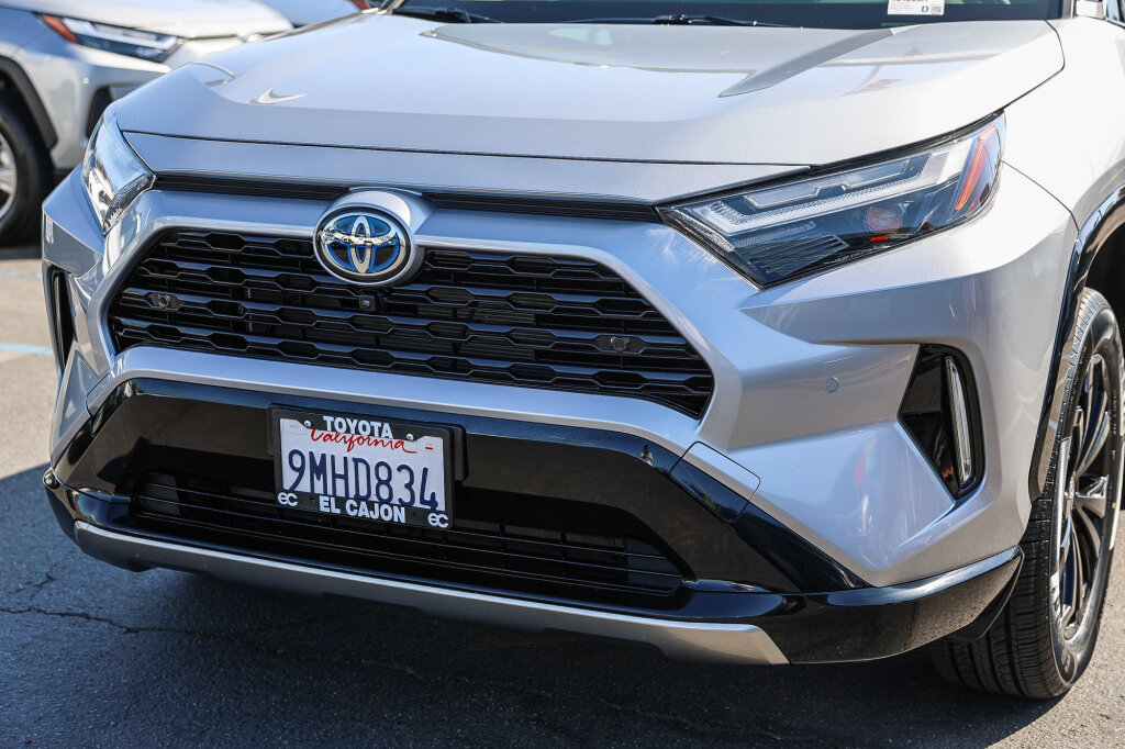 Certified 2024 Toyota RAV4 XSE w/ Advanced Technology Package AWD/4WD image 18