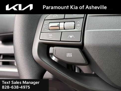 New 2025 Kia K4 LXS image 25