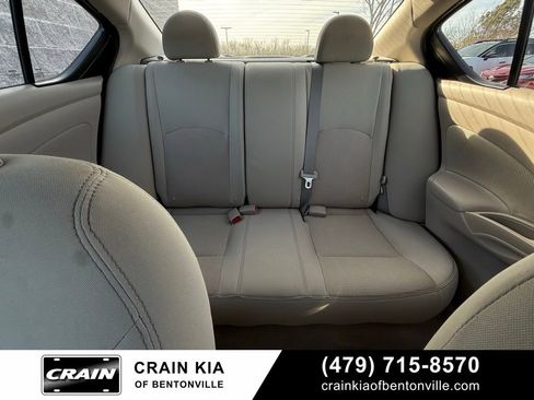 Used 2015 Nissan Versa FWD image 28