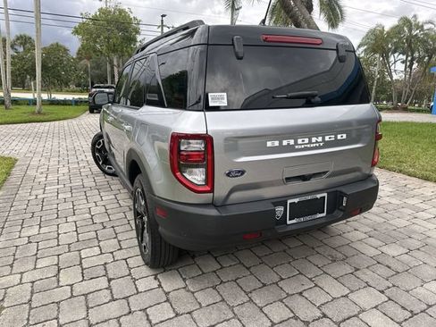 Used 2023 Ford Bronco Sport Outer Banks w/ Tech Package AWD/4WD image 12