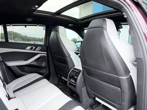 Used 2020 BMW X6 M Competition AWD/4WD image 36