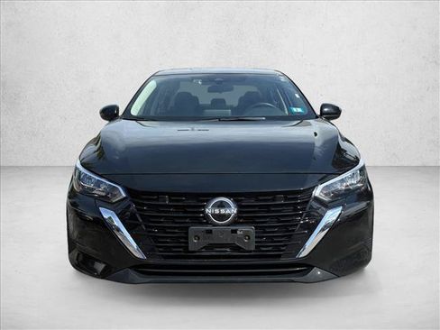 Used 2024 Nissan Sentra SV FWD image 2