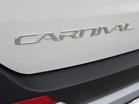 New 2026 Kia Carnival LXS image 11