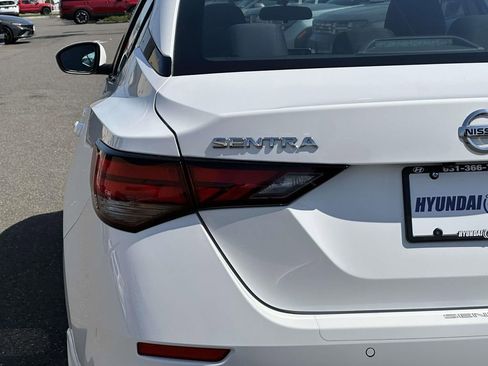Used 2021 Nissan Sentra SV FWD image 13